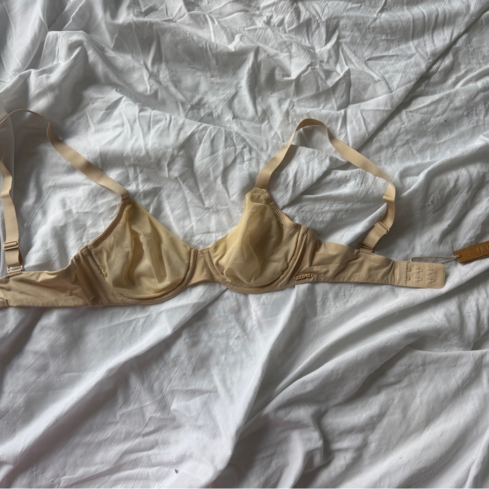 Brand New Skims No Show Unlined Demi Bra